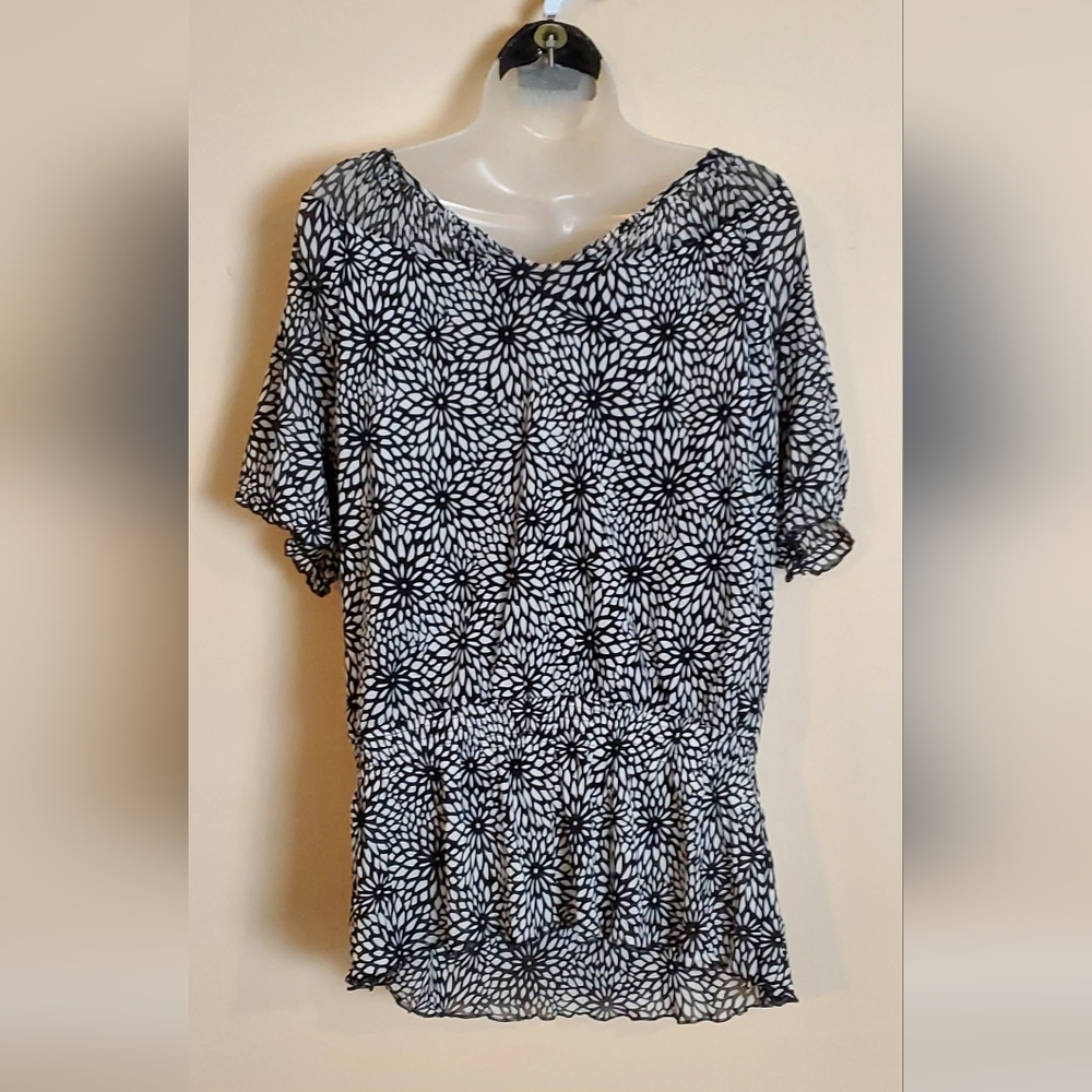 Croft & Barrow On or Off Shoulder Top L - Picture 3 of 6